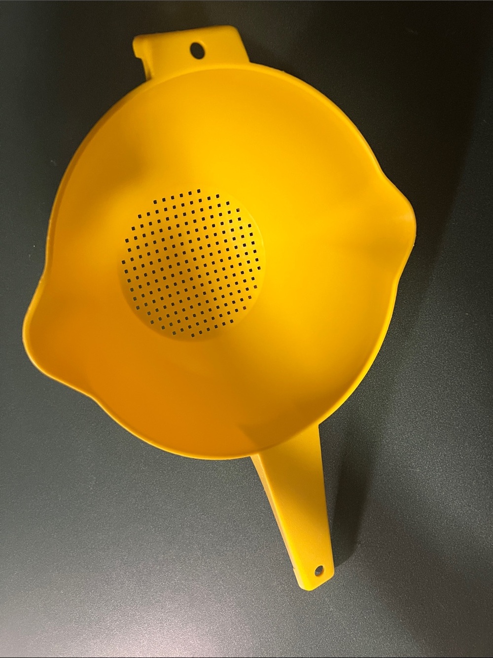 Tupperware Bright Yellow Plastic Hand Strainer with Handle